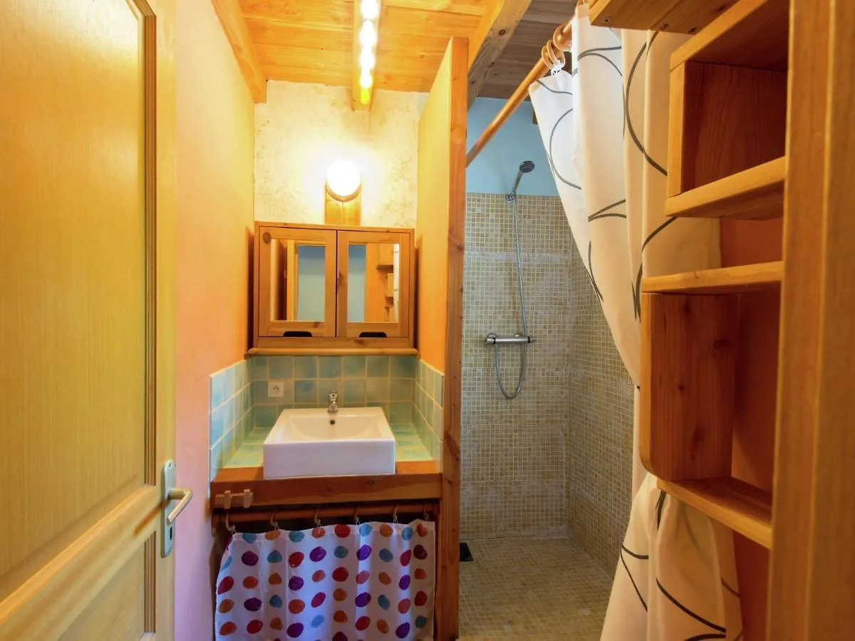 Nice Holiday Home With Pool In Ard Che Saint Alban Auriolles